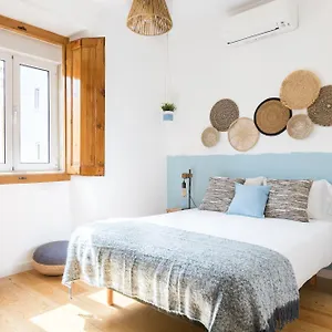 Feel In Stunning Renovated Nest In Graca Lissabon
